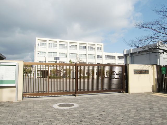 男山第二中学校写真