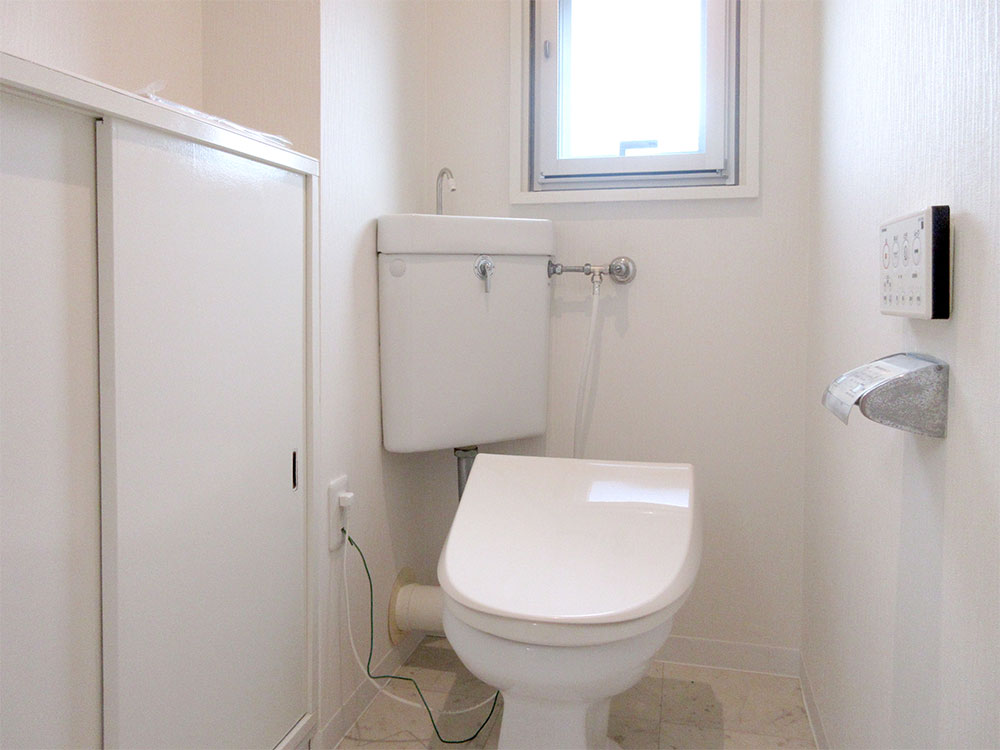 トイレ新調(クッションフロア貼替え)写真