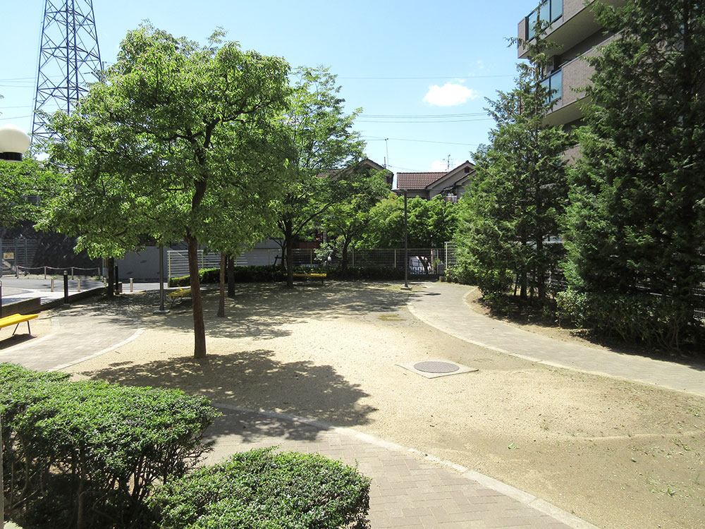 敷地内に公園有り写真