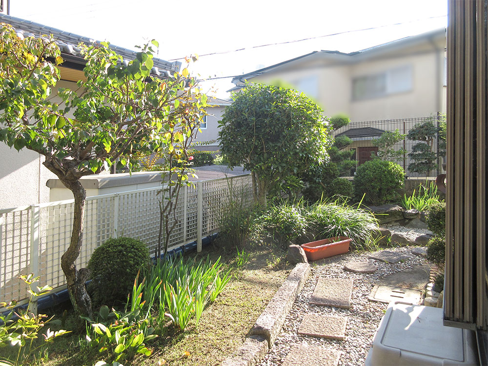 家庭菜園も楽しめる広いお庭写真