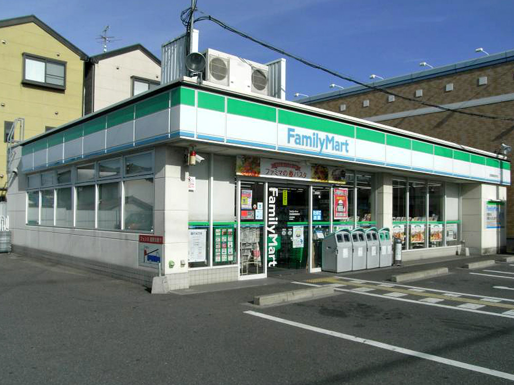 ファミリーマート店写真
