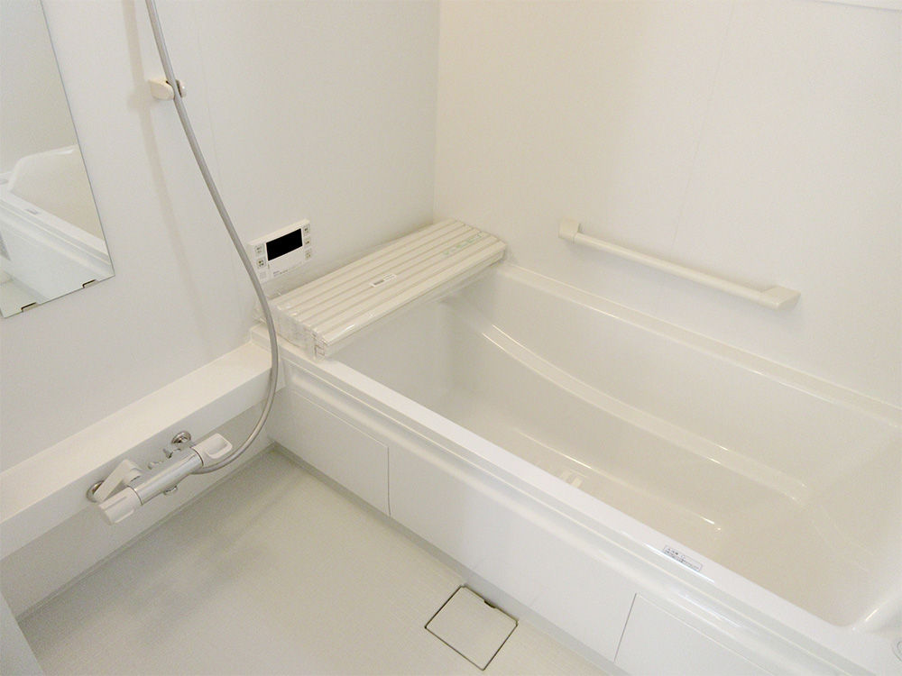 一日の疲れを癒す浴室 写真