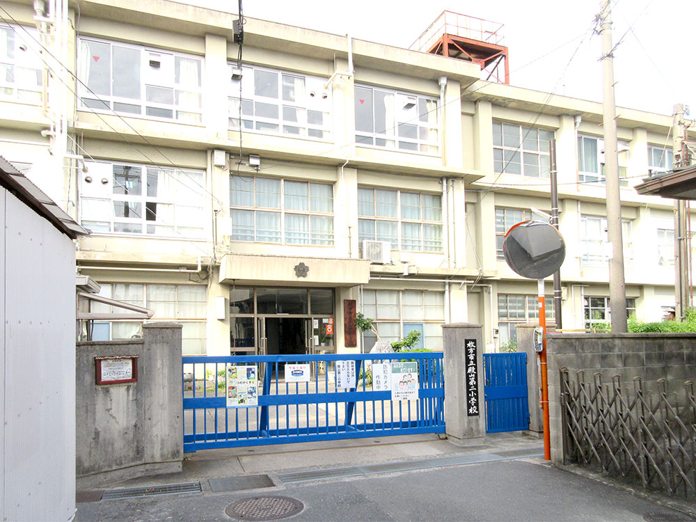 殿山第二小学校写真