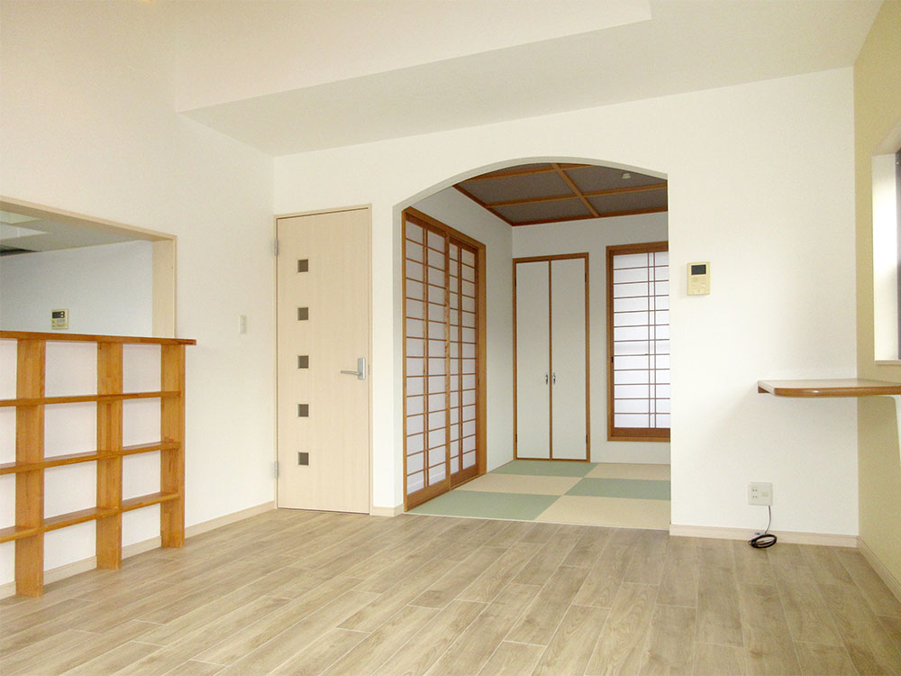 LDKと和室合わせて約18.5帖写真